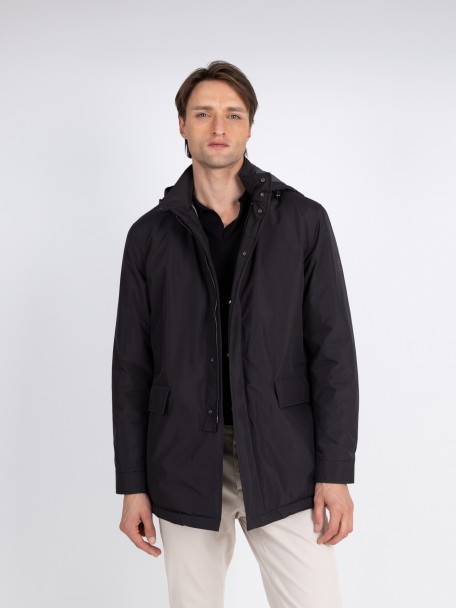 Parka técnica con capucha Parka técnica con capucha
