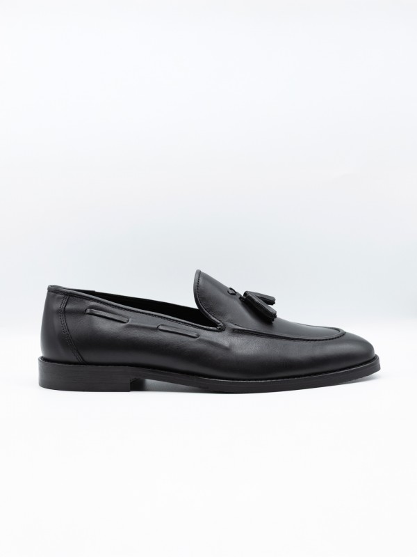 Sapato elegante de pele