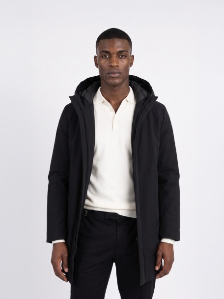 Parka técnica acolchada con capucha Parka técnica acolchada con capucha
