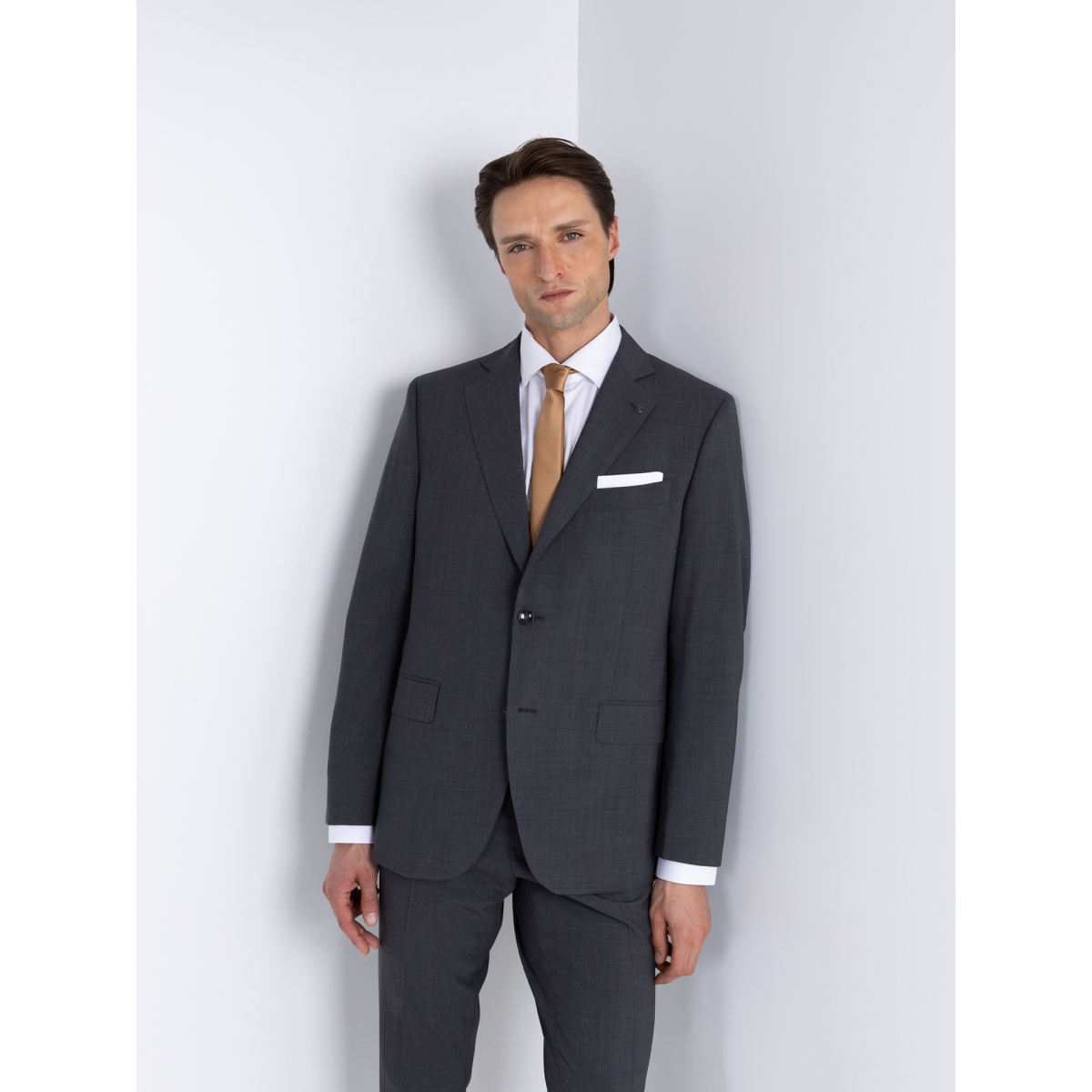 Mens Suits Regular Fit - Wool Suit - Pleated Pants - Black Suit main image 0